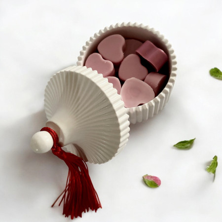 "Evening in Paris" heart shaped scented wax melts in resine pot with cover