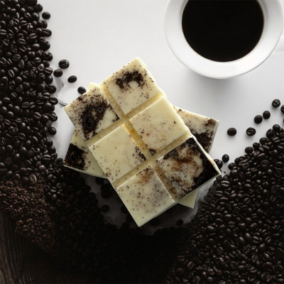 Taoé Lifestyle Café des Isles scented wax melts made from rapeseed vegetable wax – gourmand coffee, vanilla, and cocoa fragrance