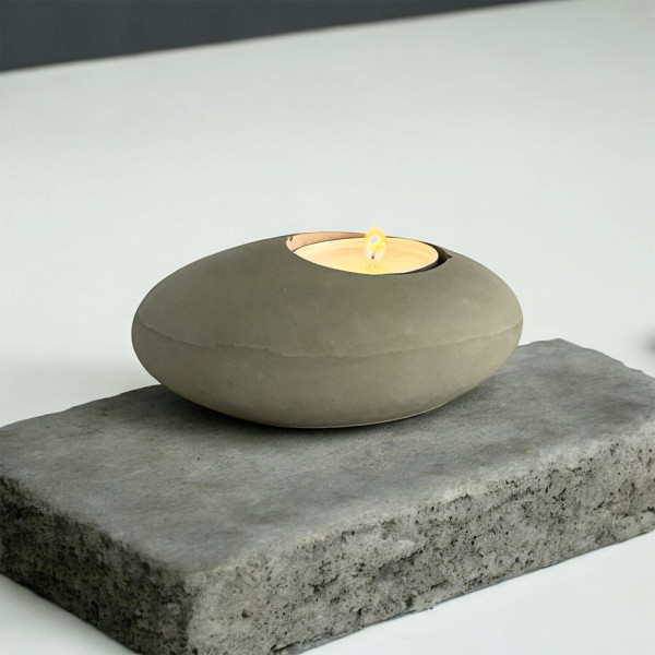 Photophore en béton minimaliste pour décoration naturelle et ambiance zen avec bougie chauffe-plat
