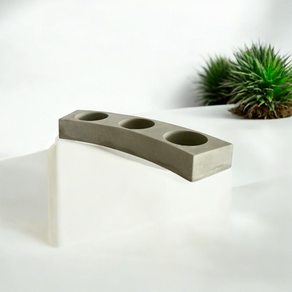 Photophore en béton rectangulaire avec trois emplacements pour chauffe-plat, style moderne et élégant
