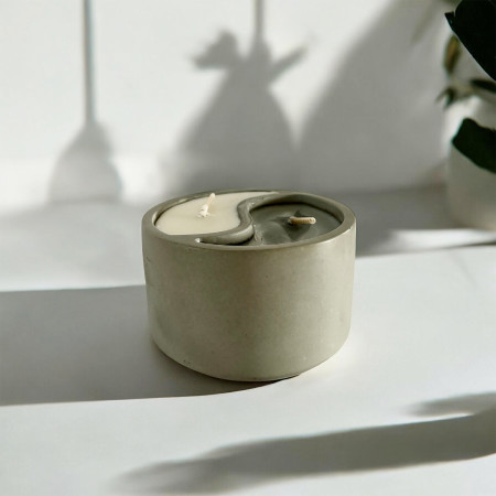 Yin & Yang Double Scent Candle – Harmony of the Senses in Two Scents Yin & Yang Double Scent Candle – Harmony of the Senses in Two Scents