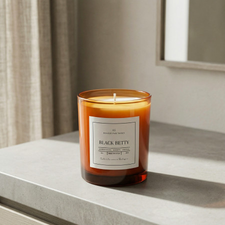 Black Betty – Bougie parfumée gourmande en cire de soja | Taoé3